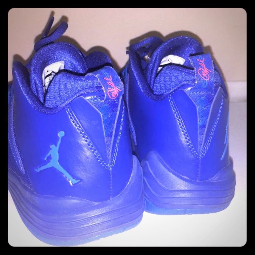 Crayon blue Jordans